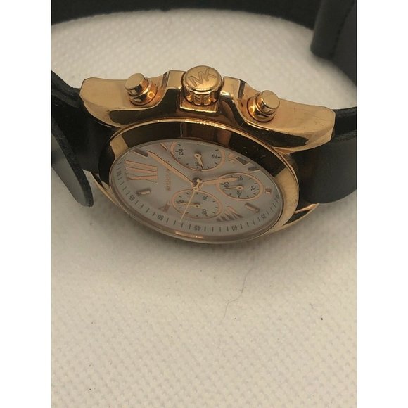 Michael Kors MK5907 Women\'s Black Leather Analog W